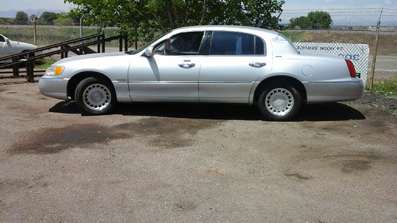 2000 Lincoln Town Car - Commerce City, CO