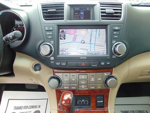 2011 highlander navigation system