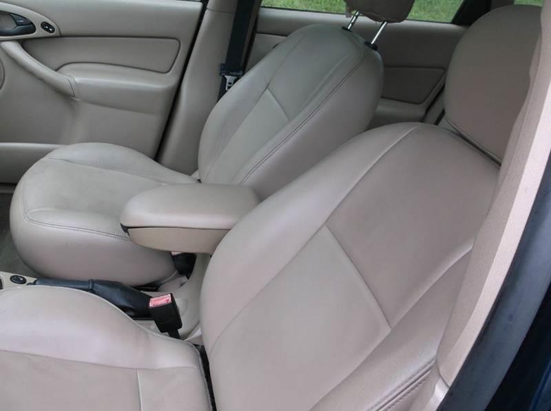 2004 ford focus seat covers