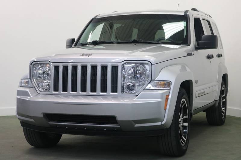 2011 jeep liberty 4x4 value