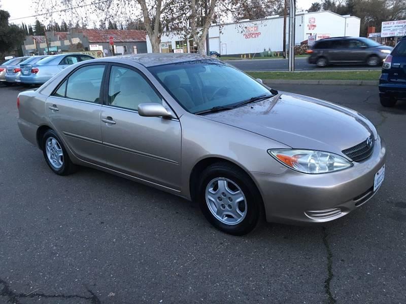 2002 camry le tire size